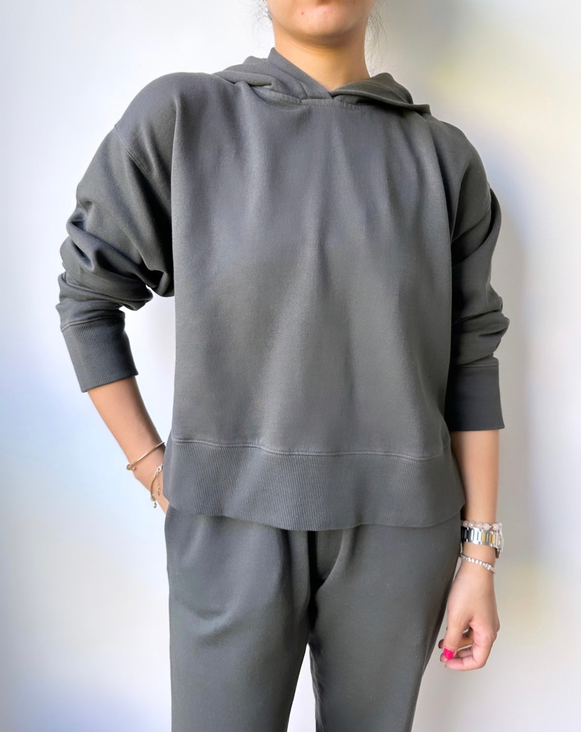 The Cropped Hoodie in Lava Grey