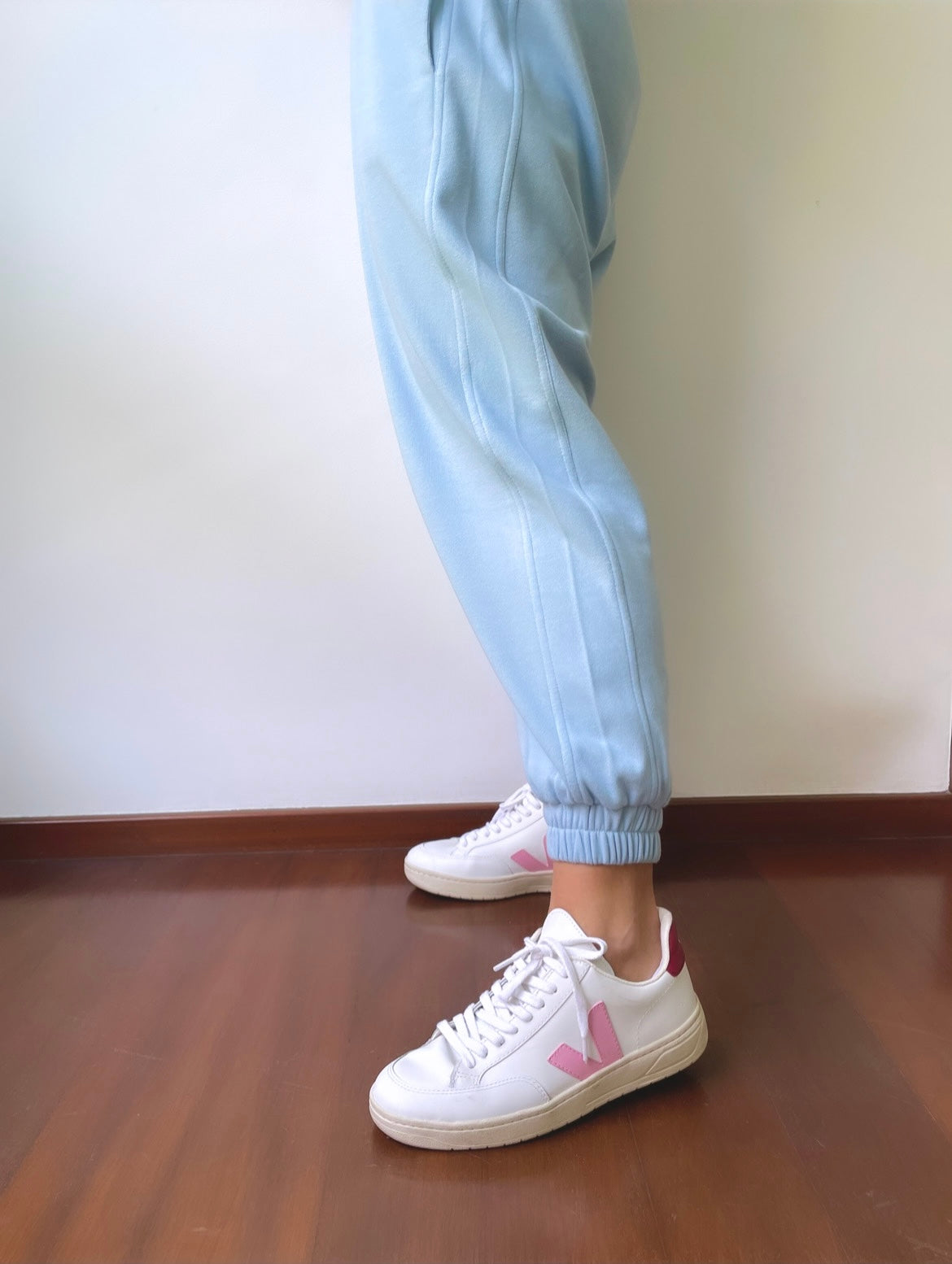 The Relaxed Jogger in Winter Blue